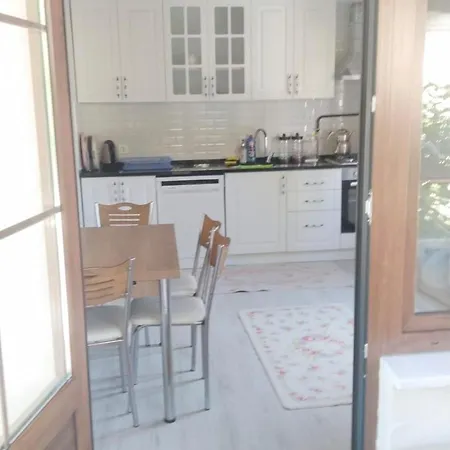 Eren Villa *