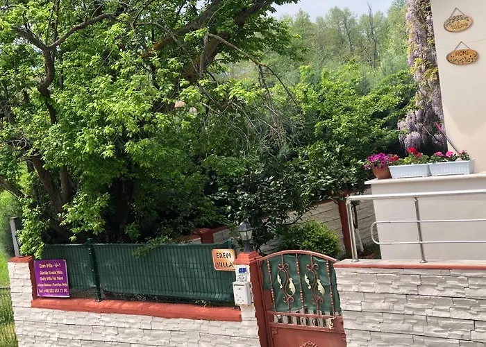 ヴィラ Eren サパンジャ